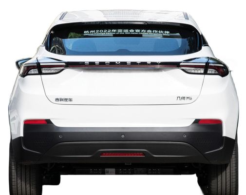 Geely Geometry M6 Электрический компактный внедорожник Дальность 580 км для городского транспорта