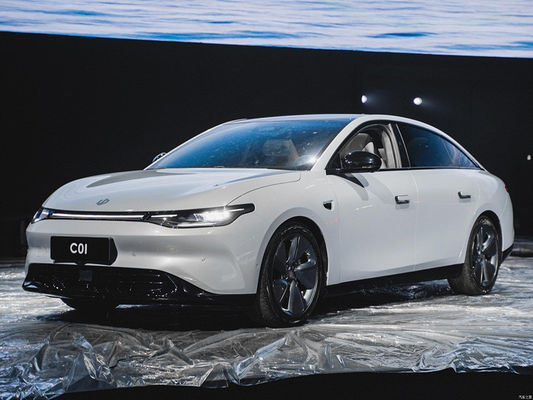 Leapmotor C01 Китайский электрический седан 525KM-717KM с безрамными дверями
