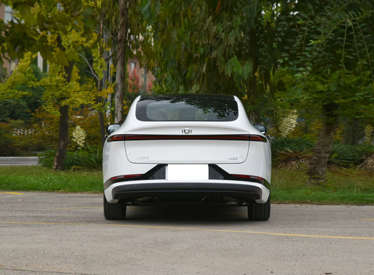 Chang'an A07 Седан EV и Reev Две комбинации Battery Life 515 км (EV) и 1200 км (1.5Т двигатель Reev)