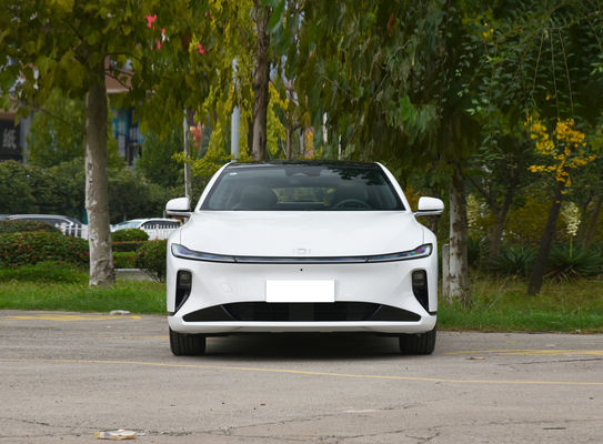 Chang'an A07 Седан EV и Reev Две комбинации Battery Life 515 км (EV) и 1200 км (1.5Т двигатель Reev)