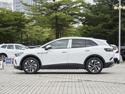 2024 Volkswagen ID.4 CROZZ, дальность 442-600 км.