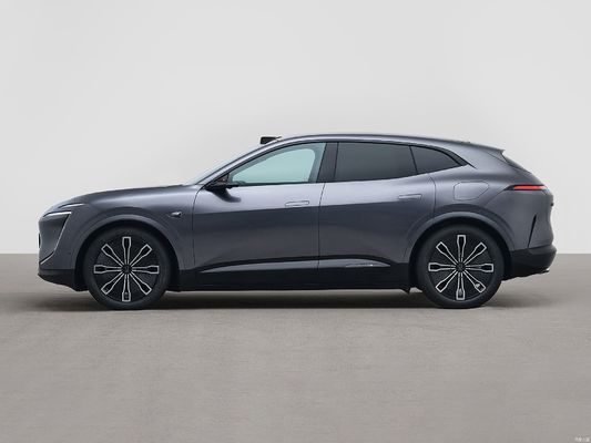 Changan Avatr 07 - новый высококлассный бренд, созданный совместно CATL, Huawei и Chang'an Automobile.что делает его самым экономически эффективным интеллектуальным двигателем.