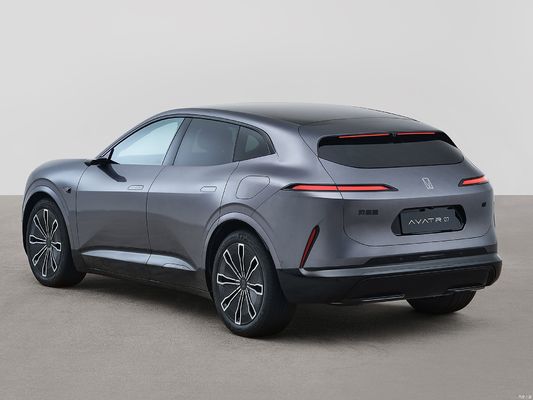 Changan Avatr 07 - новый высококлассный бренд, созданный совместно CATL, Huawei и Chang'an Automobile.что делает его самым экономически эффективным интеллектуальным двигателем.