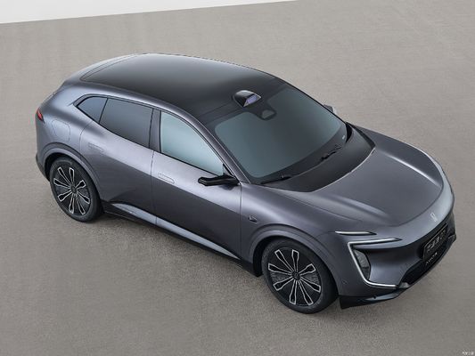 Changan Avatr 07 - новый высококлассный бренд, созданный совместно CATL, Huawei и Chang'an Automobile.что делает его самым экономически эффективным интеллектуальным двигателем.
