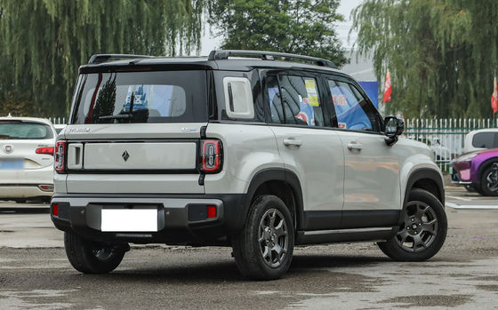 Baojun Yueye Plus - китайский электромобиль с отличительным квадратным дизайном, предлагающий диапазон CLTC 401 км. Он выпускается как в 5-местной, так и в 4-местной версии.предоставляя исключительное соотношение цены и качества.